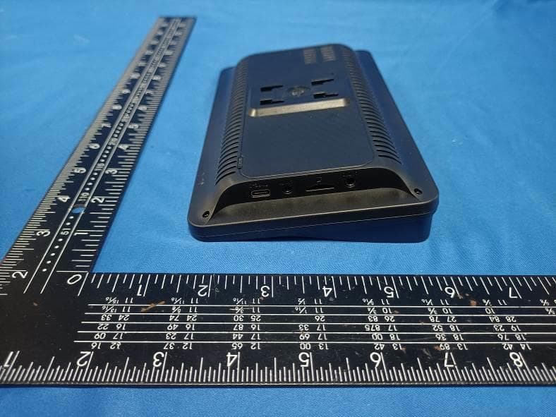 vehicle player - FCC ID 2A4LQ-PN007A - Shenzhen Cheluzhe technology co., LTD (3)