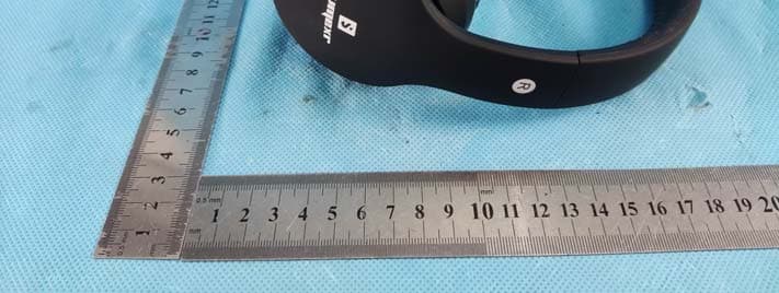 bluetooth headphones/headset - FCC ID 2A4M9-B-01 - E-LiVi (Shenzhen) Electronics Co., Ltd (4)