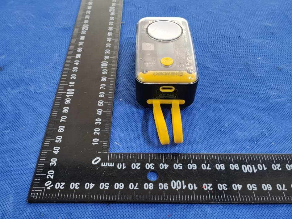 Power Bank - FCC ID 2A4MT-PB22 - Shenzhen Zhenghaixin Technology Co., Ltd. (3)