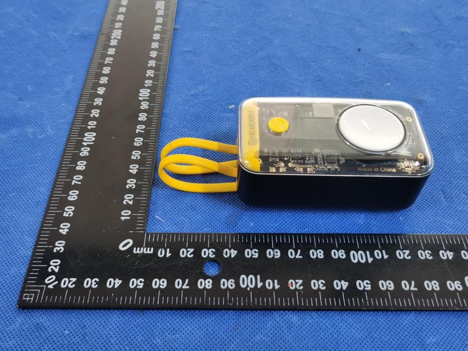 Power Bank - FCC ID 2A4MT-PB22 - Shenzhen Zhenghaixin Technology Co., Ltd. (4)