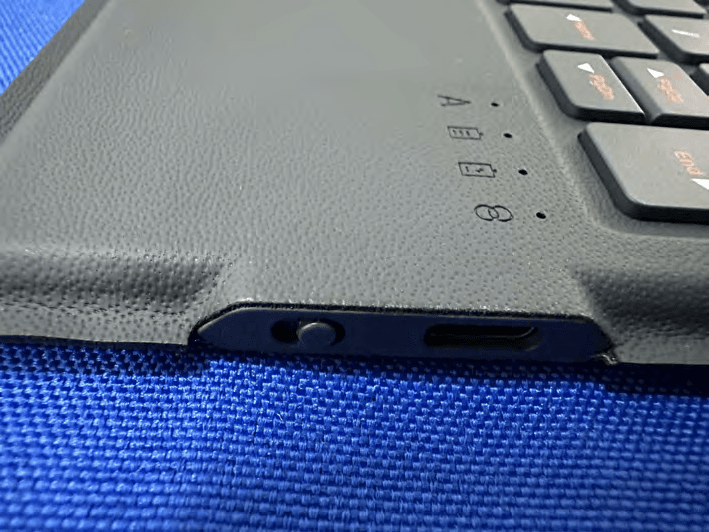 Wireless Keyboard w/Trackpad - FCC ID 2A4MY-SA11 - Urban Armor Gear, LLC.
