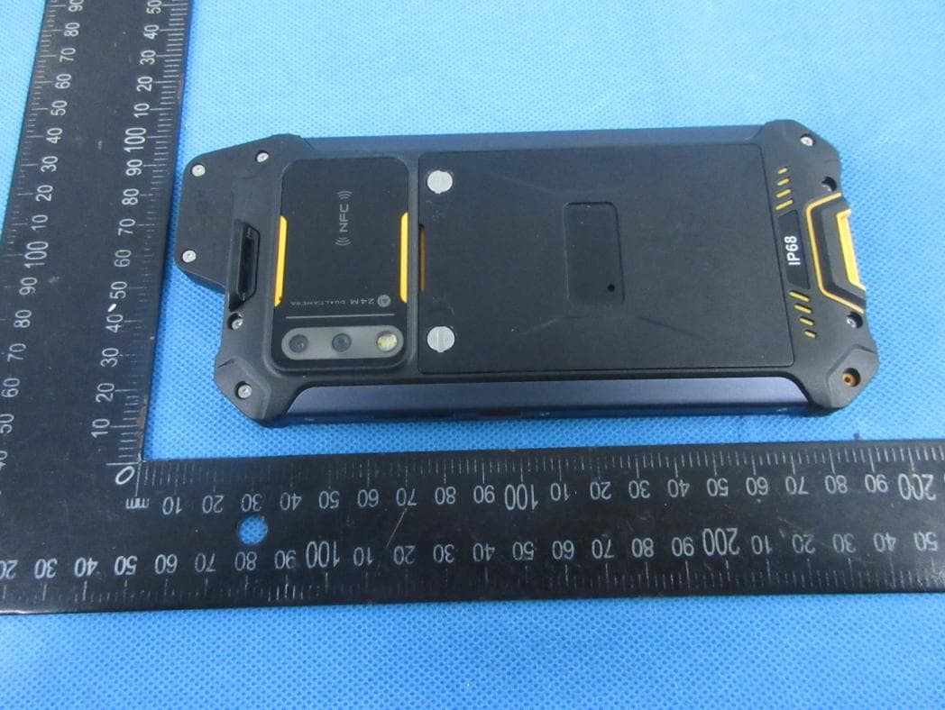 Rugged Smart Phone - FCC ID 2A4MZ-VL888 - VALIFONE (SHENZHEN) COMMUNICATION EQUIPMENT .,LTD (2)