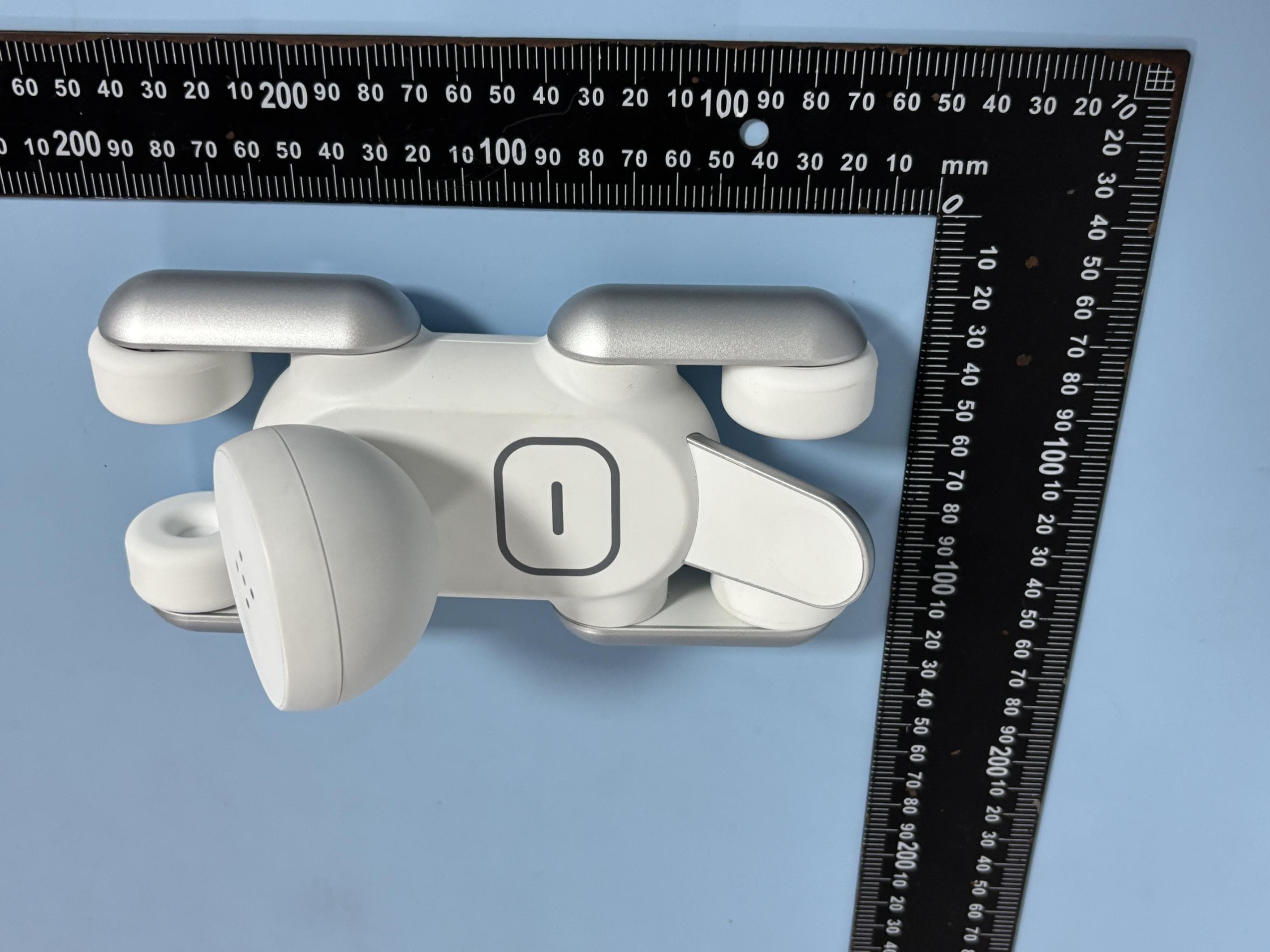 3-in-1 Wireless Charger - FCC ID 2A4N3-D6 - Shenzhen You & Me Electronics Co.,LTD (5)