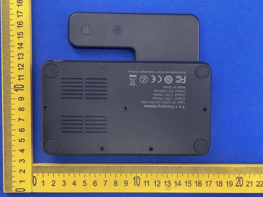3 in 1 Charging Station - FCC ID 2A4N3-T3-A - Shenzhen You & Me Electronics Co.,LTD (2)
