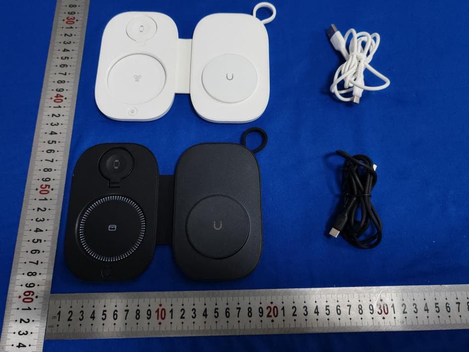 3 in 1 Wireless Charging Station - FCC ID 2A4N3-T5 - Shenzhen You & Me Electronics Co.,LTD (5)