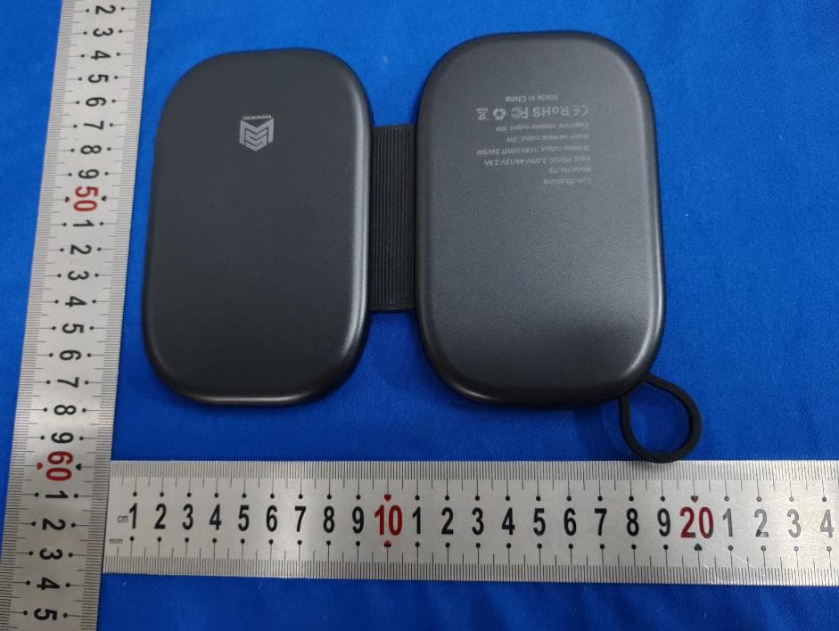3 in 1 Wireless Charging Station - FCC ID 2A4N3-T5 - Shenzhen You & Me Electronics Co.,LTD (2)
