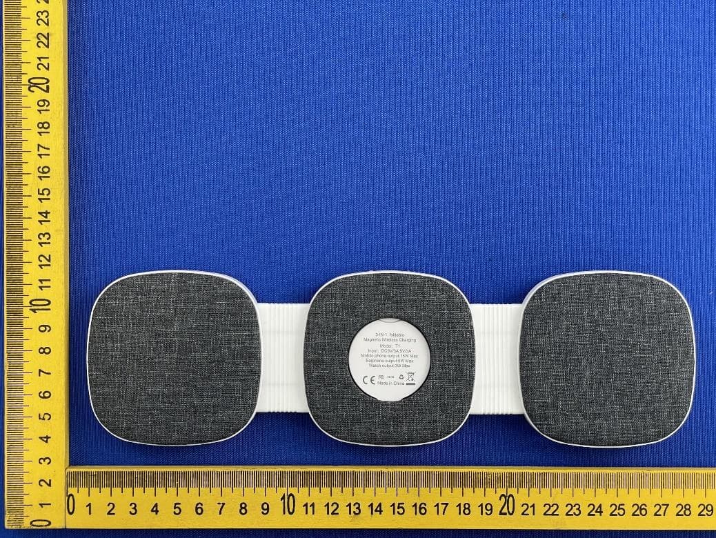 3 in 1 Wireless Charger - FCC ID 2A4N3-YM-T1 - Shenzhen You & Me Electronics Co.,LTD