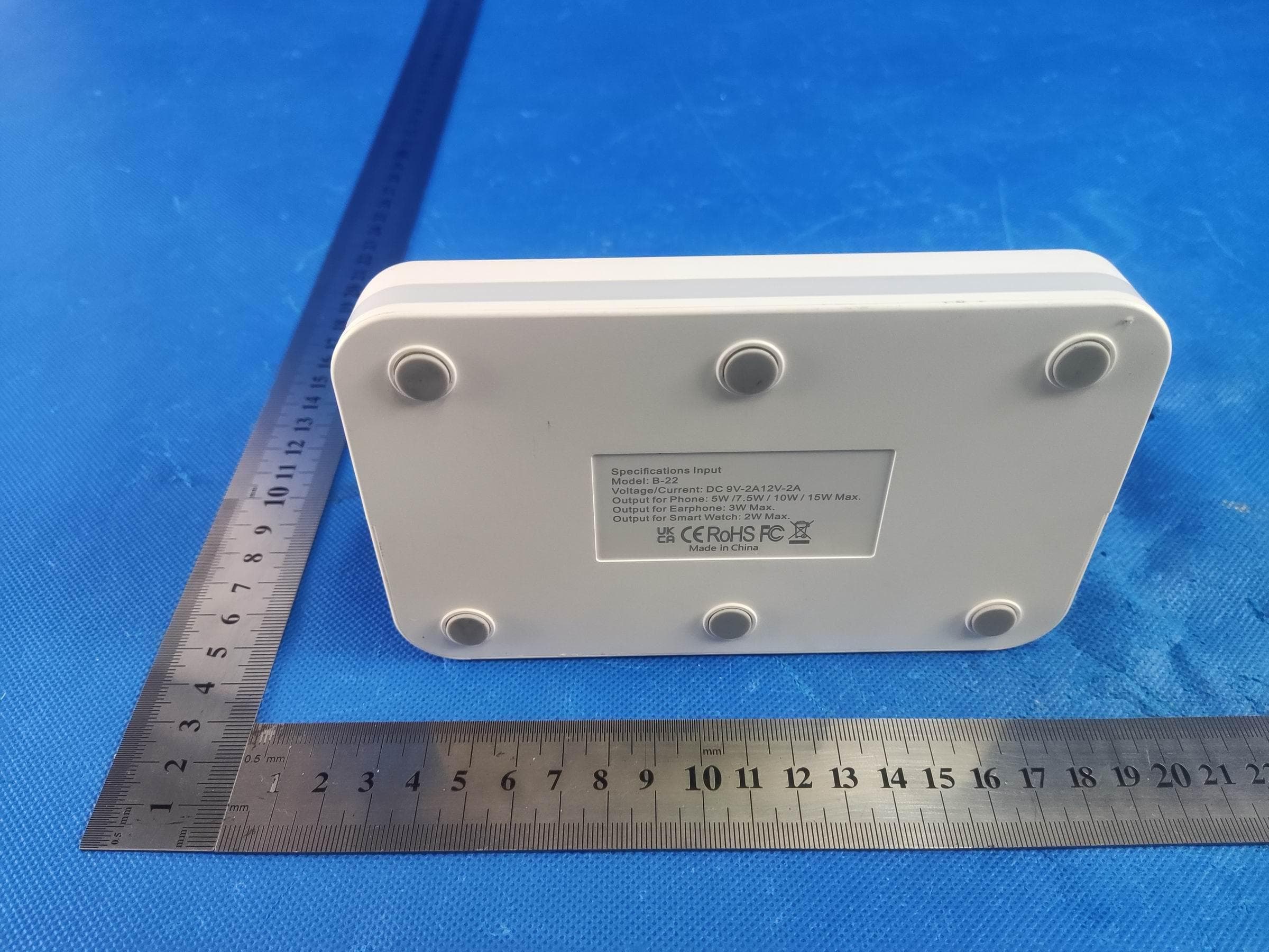 4-in-1 Wireless Charger - FCC ID 2A4OE-B-22 - Dongguan Boxinda Electronic Technology Co., LTD (5)