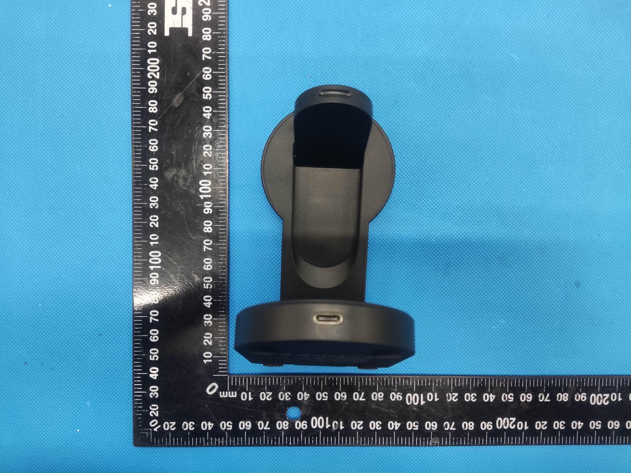 Foldable 3-in-1 wireless charger - FCC ID 2A4OE-B-23 - Dongguan Boxinda Electronic Technology Co., LTD (4)
