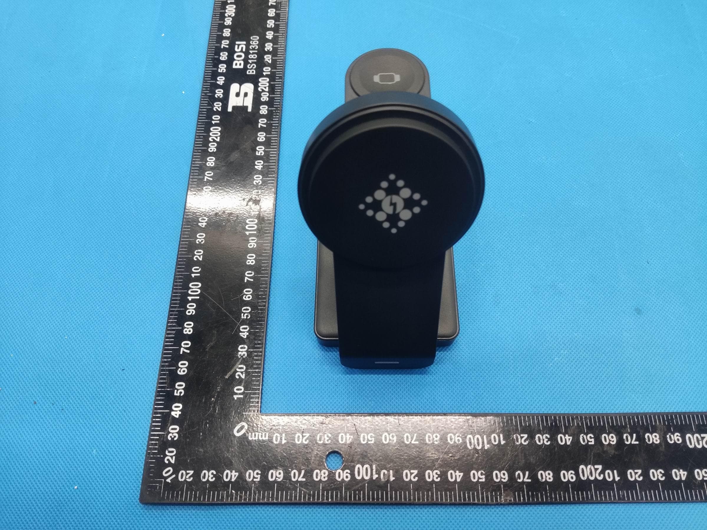 Foldable 3-in-1 wireless charger - FCC ID 2A4OE-B-23 - Dongguan Boxinda Electronic Technology Co., LTD (3)