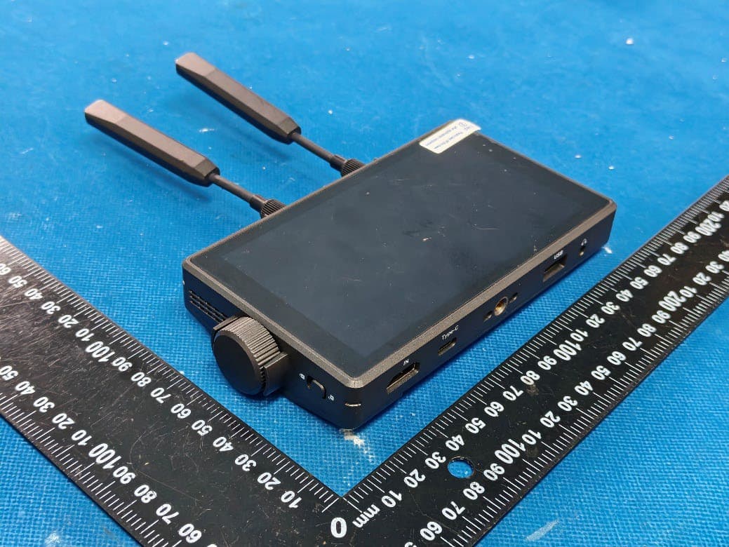 Wireless transmission monitor - FCC ID 2A4RH-1080TUJIAN - SHENZHEN BAISHIYUE ELECTRONICE LIMITED (4)