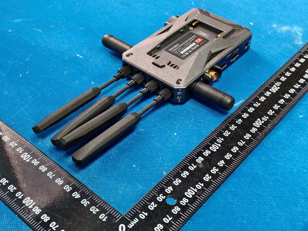 4K TRI-BAND WIRELESS HD VIDEO TRANSMISSION - FCC ID 2A4RH-4KTUCHUAN - SHENZHEN BAISHIYUE ELECTRONICE LIMITED