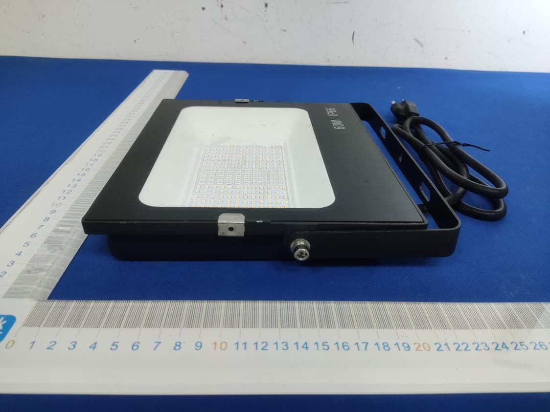 LED Luminaires - FCC ID 2A4SO-FLHL60 - Shenzhen Green Energy Lighting Co., Ltd. (2)