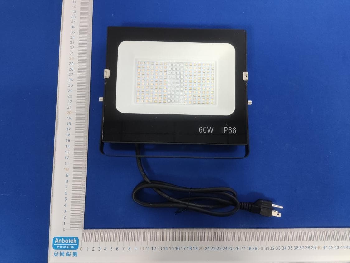 LED Luminaires - FCC ID 2A4SO-FLHL60 - Shenzhen Green Energy Lighting Co., Ltd. (3)