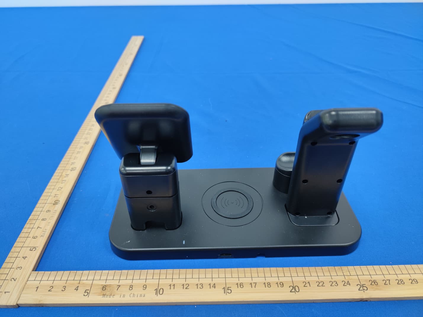 Multifunctional 4 in 1 charging stand - FCC ID 2A4T2-CE48B - shenzhenshiqianyidianzishangwukejiyouxiangongsi (5)