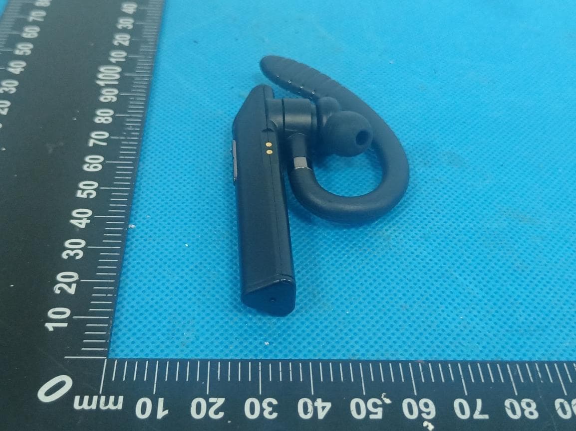 Bluetooth earphone - FCC ID 2A4TS-K3 - Shenzhen Huasitai Technology Co., Ltd. (4)