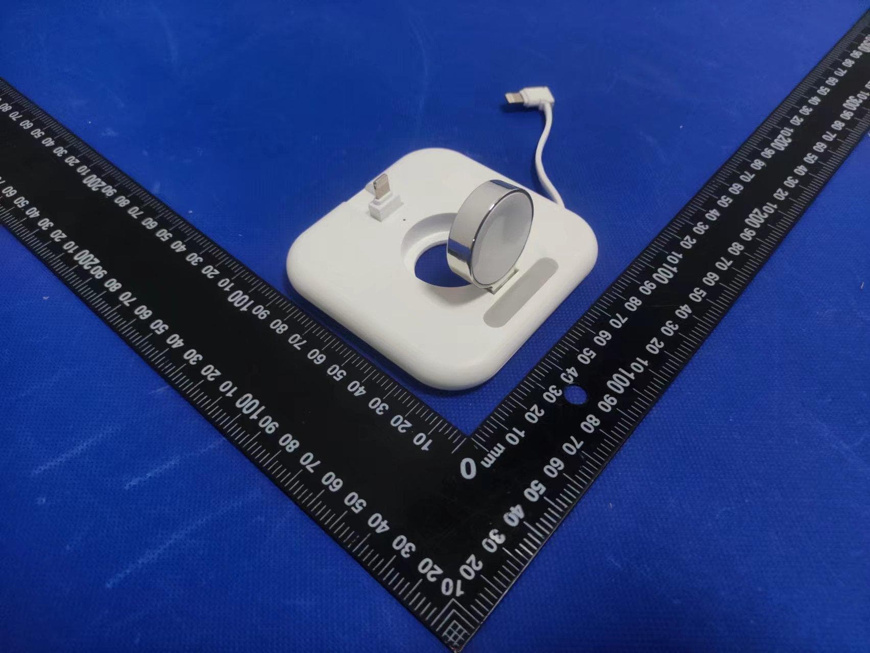 3 in 1 Charging Station - FCC ID 2A4TT-CW380 - SHEN ZHEN GTL TECHNOLOGY CO .,LTD (2)