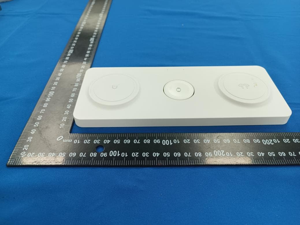 3 in 1 Magnetic Wireless Charging Pad - FCC ID 2A4TT-G903 - SHEN ZHEN GTL TECHNOLOGY CO .,LTD (4)