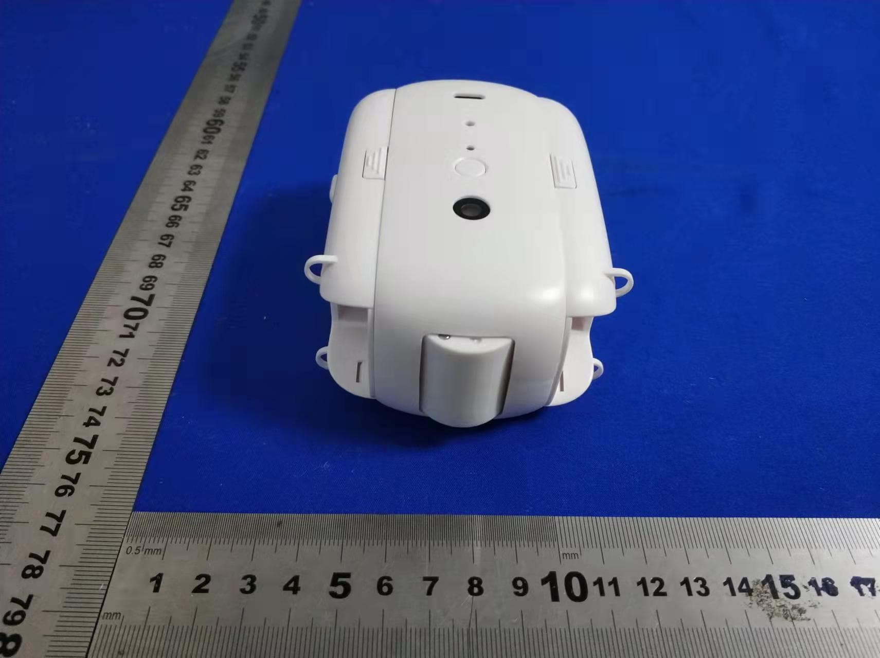 Smart curtain robot - FCC ID 2A4VM-LY1678 - Dongguan Lianyou Intelligent Technology Co., Ltd.