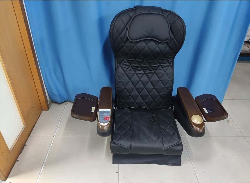 Spa Massage Chair - FCC ID 2A4VU-G600-8 - iRest Health Science and Technology Co., Ltd. (2)