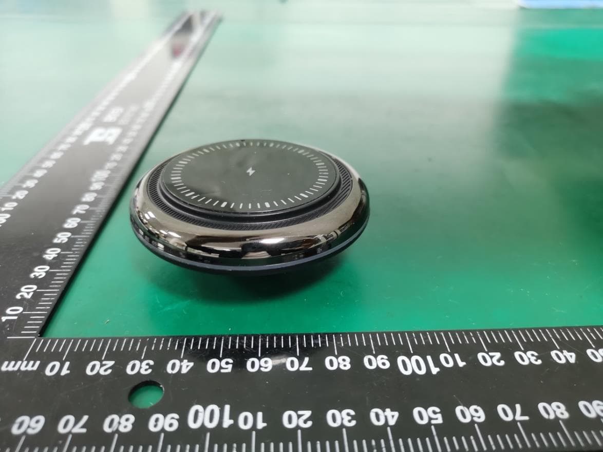 Car Wireless Charging Bracket - FCC ID 2A4WMWZC-W109 - DongGuanShi WeizhiChuang Technology Co., Ltd (4)