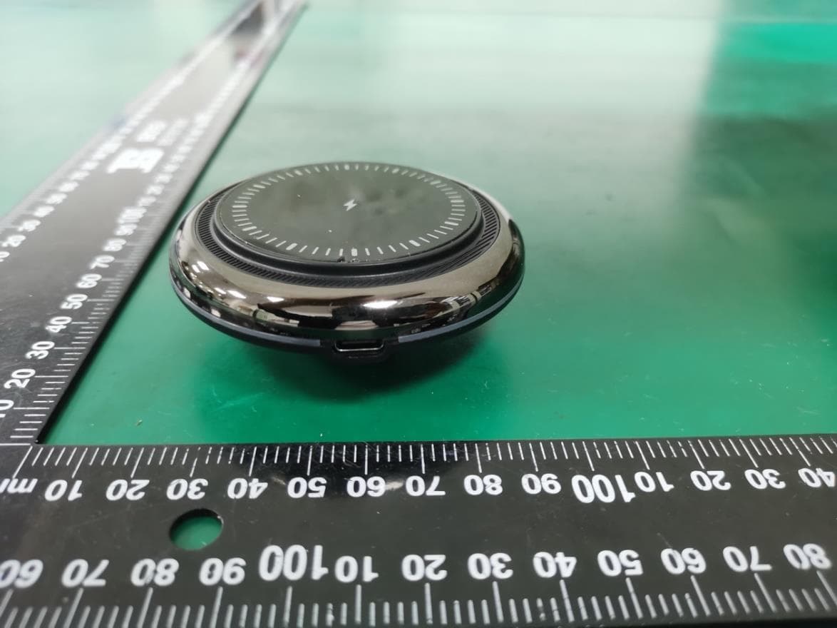 Car Wireless Charging Bracket - FCC ID 2A4WMWZC-W109 - DongGuanShi WeizhiChuang Technology Co., Ltd (3)