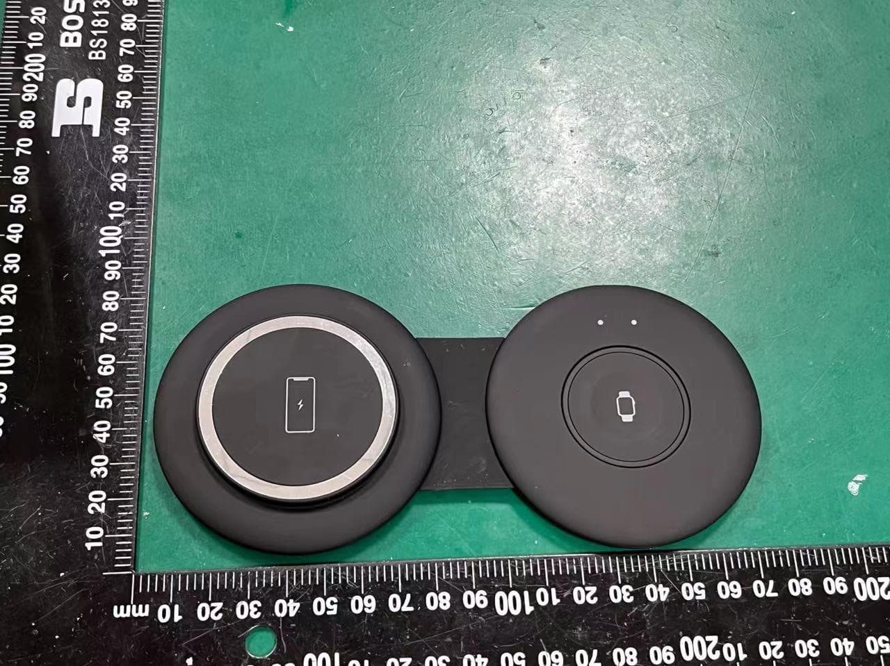 2 in 1 Wireless Charger - FCC ID 2A4WMWZC-W203 - DongGuanShi WeizhiChuang Technology Co., Ltd