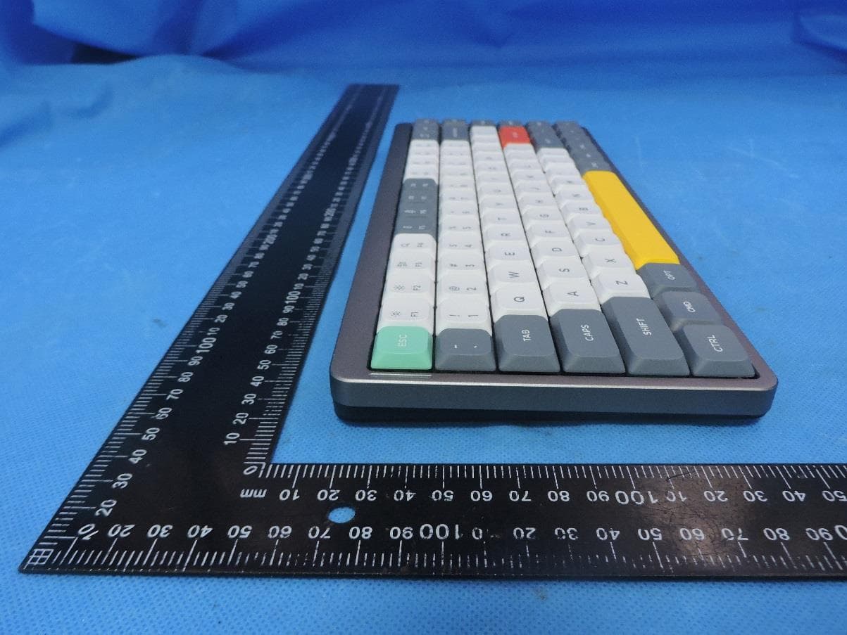 Keyboard - FCC ID 2A542AIR75PRO - SHENZHEN REOSTUDIO TECHNOLOGY CO.,LTD (3)