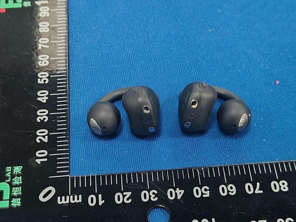 Ear clip headphones - FCC ID 2A58WMP10 - Dongguan Heng Da Rui Electronic Technology Co.,Ltd (4)