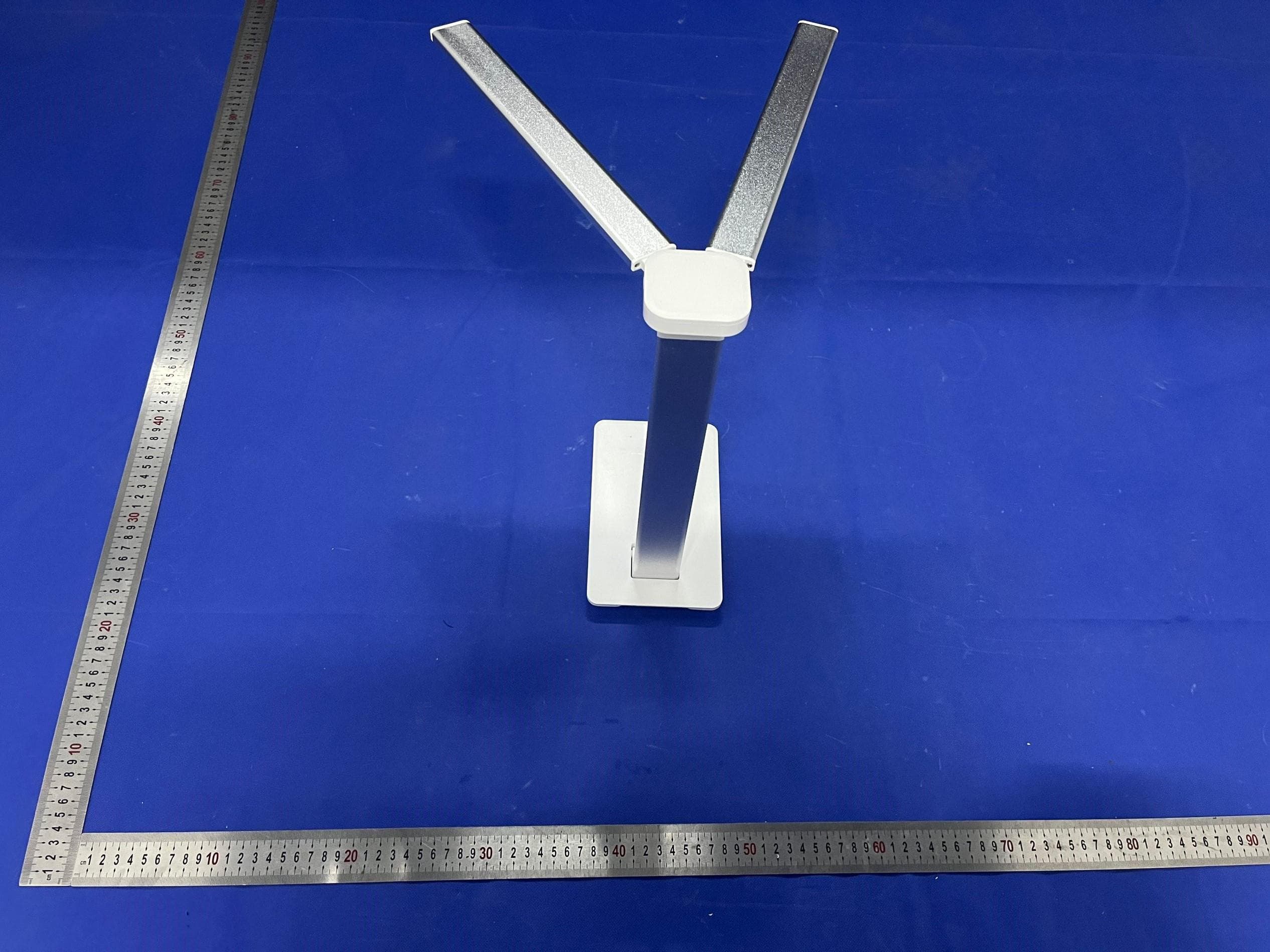 Wireless charging desk lamp - FCC ID 2A5CO-QM028 - Zhongshan Qianmei Lighting Appliance Co.,Ltd. (3)