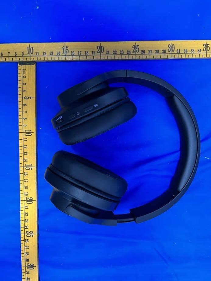 Head-mounted triple-mode gaming headset - FCC ID 2A5EQ-2605HS1 - LTC Networking Limited (5)
