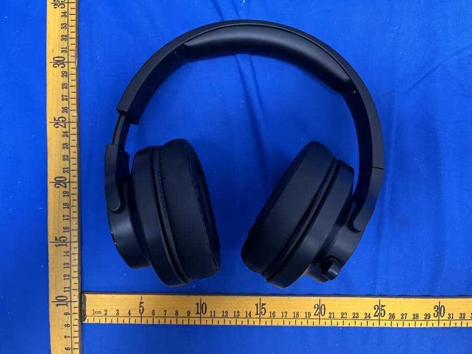 Head-mounted triple-mode gaming headset - FCC ID 2A5EQ-2605HS1 - LTC Networking Limited (3)