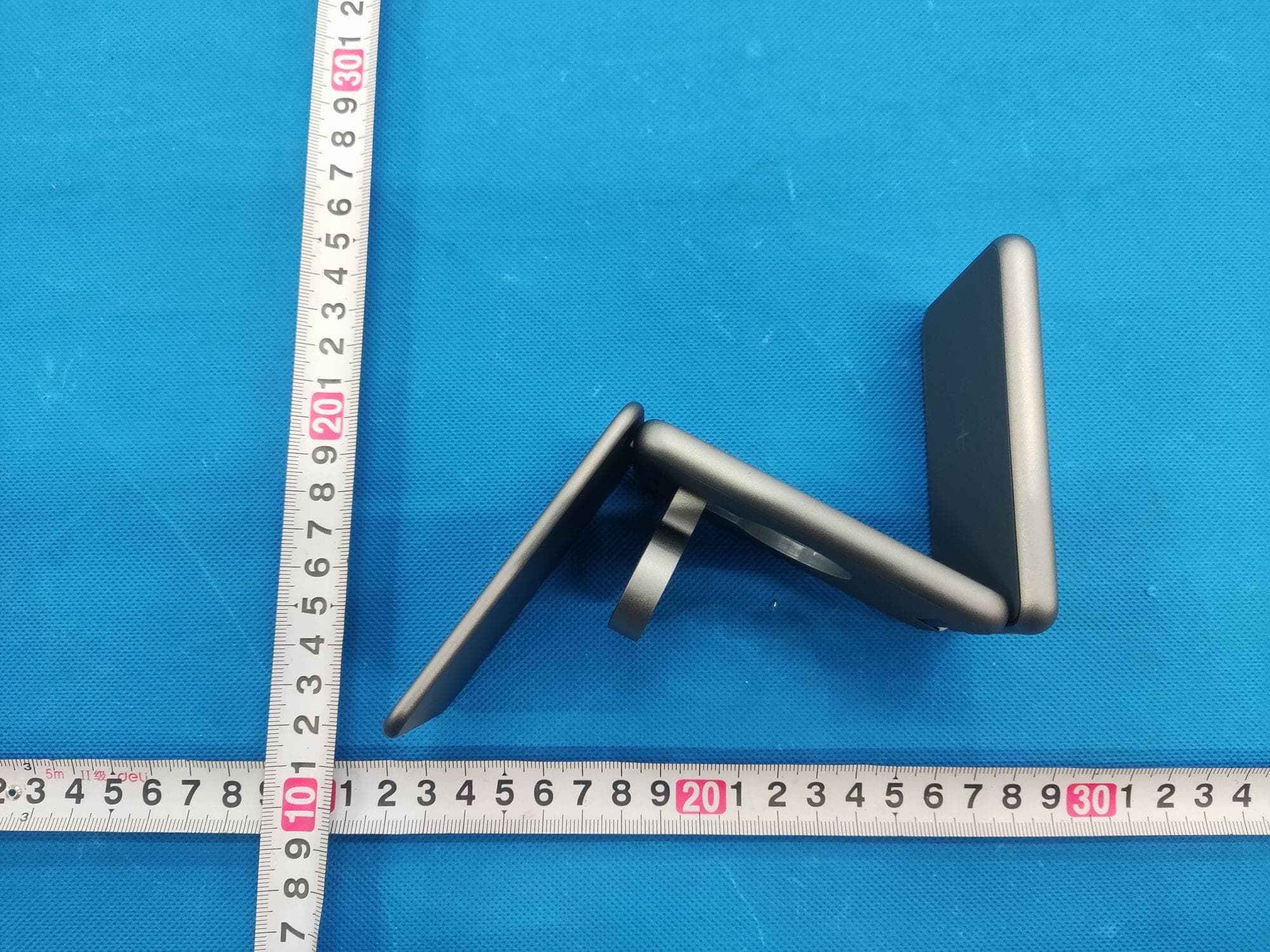 15W Foldable 3IN1 magsafe wireless charge - FCC ID 2A5K5-MWCS5 - Mooas Inc. (2)