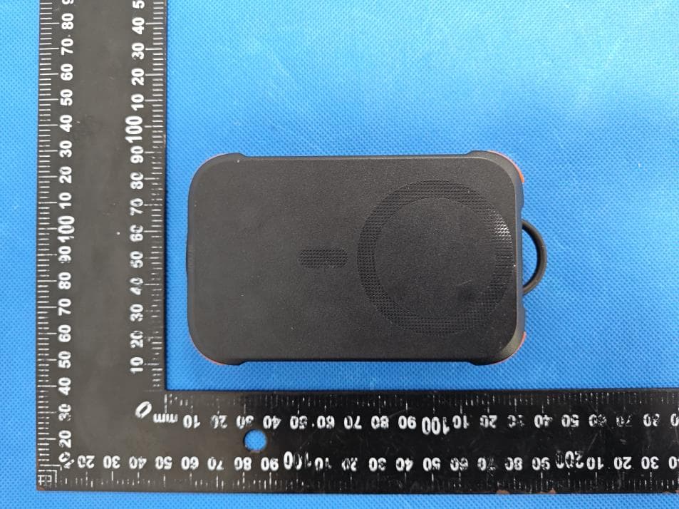 Power Bank - FCC ID 2A5LA-ME - Guangdong Xizhongxi Technology Co., Ltd.