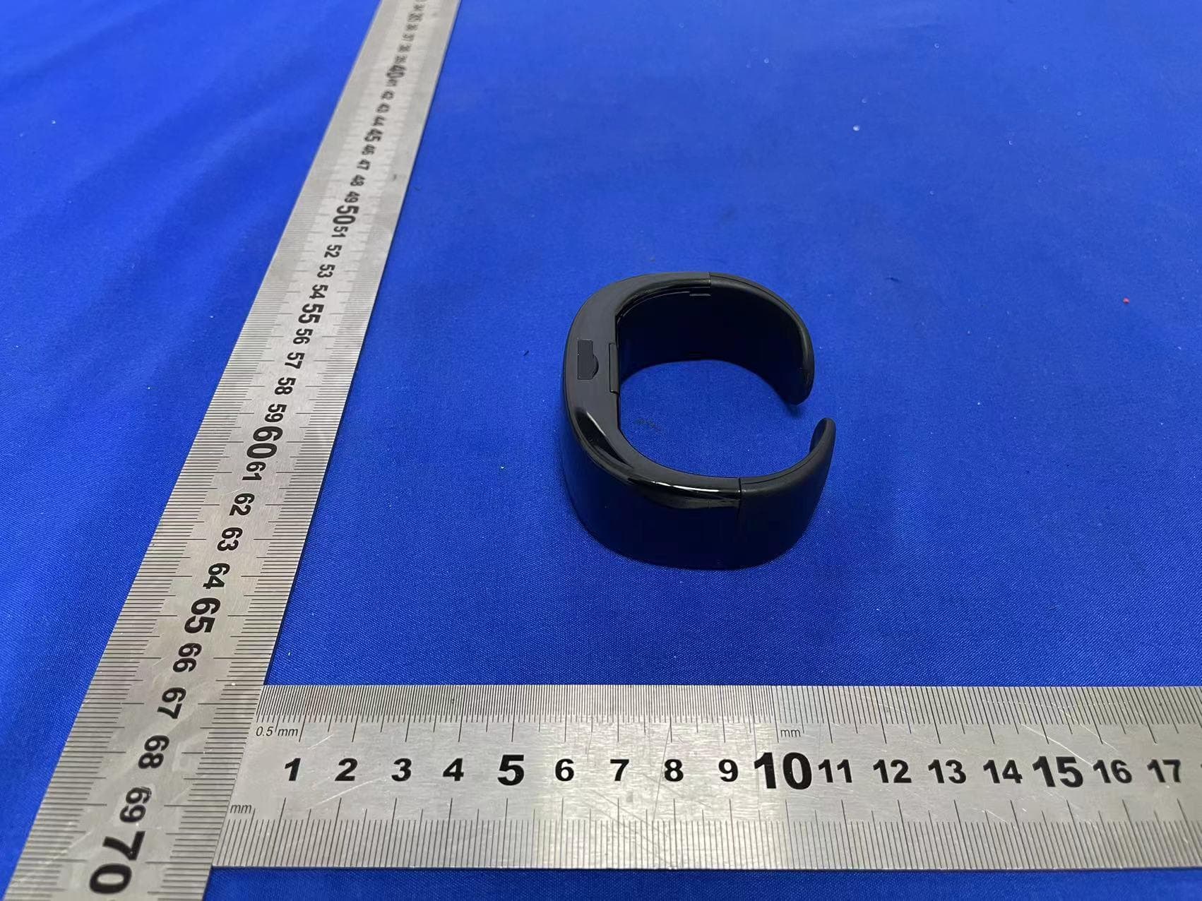 bluetooth display bracelet - FCC ID 2A5NB-HSH-001 - Shenzhen Haocaiyang Technology Co., Ltd. (3)