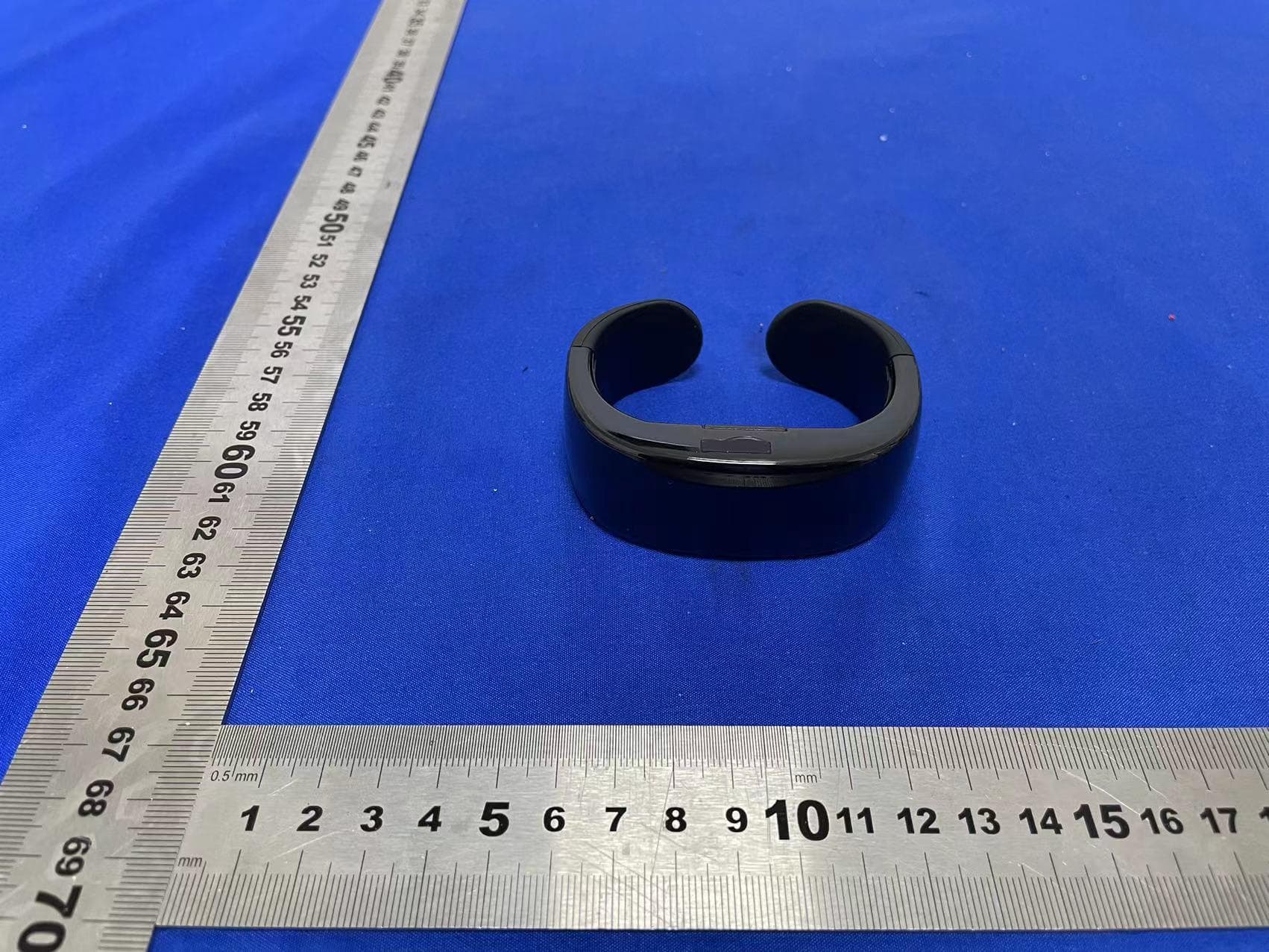 bluetooth display bracelet - FCC ID 2A5NB-HSH-001 - Shenzhen Haocaiyang Technology Co., Ltd. (5)