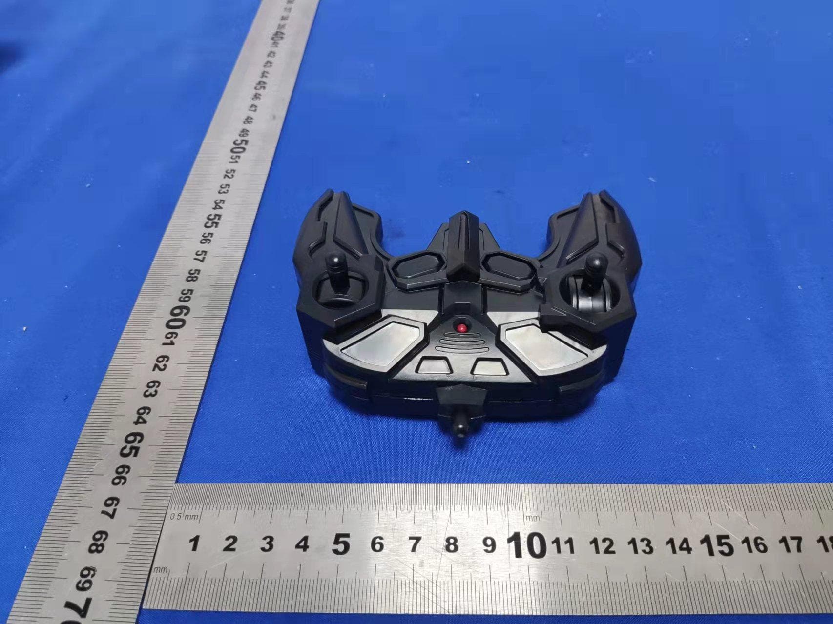2555 remote control car - FCC ID 2A5T5-2555 - Shenzhen Stoga Technology CO., Ltd (3)