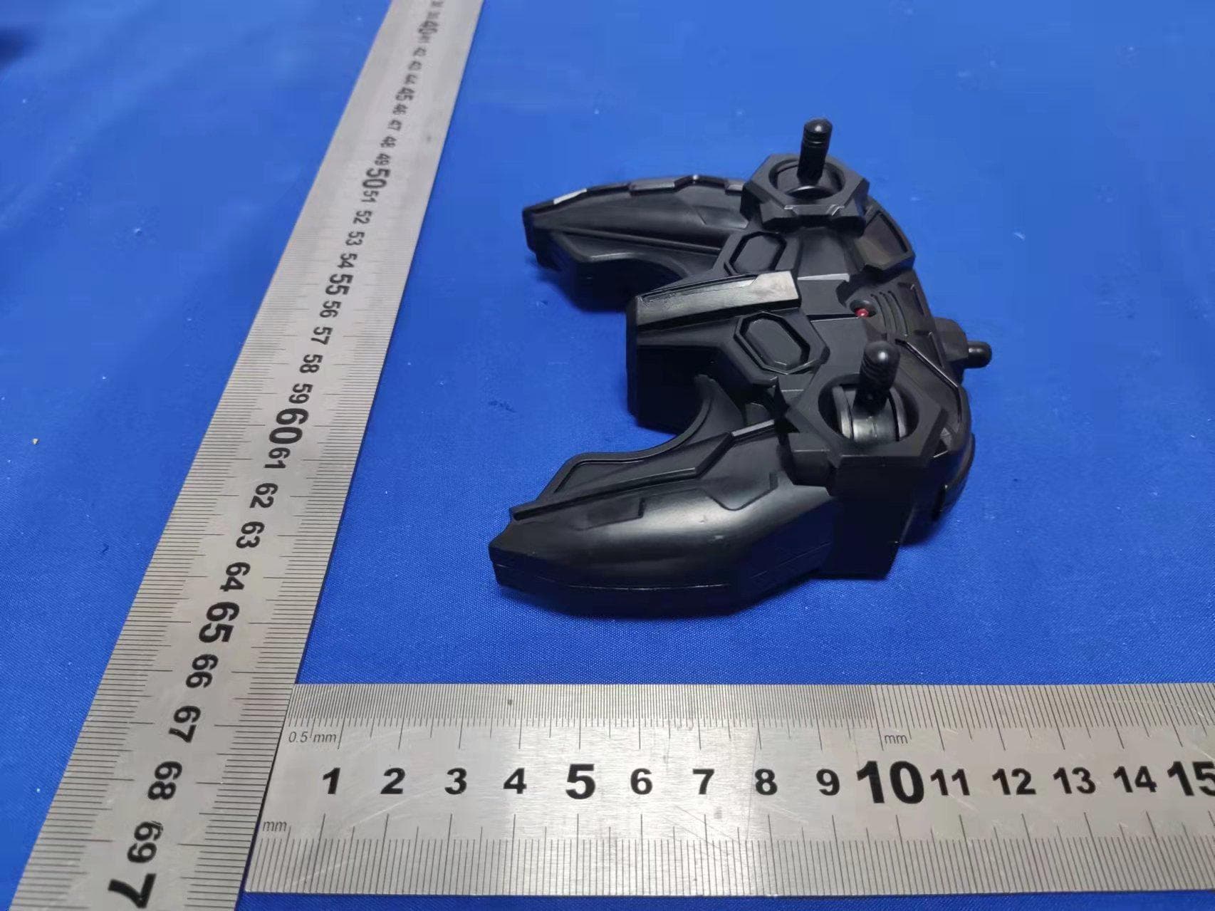 2555 remote control car - FCC ID 2A5T5-2555 - Shenzhen Stoga Technology CO., Ltd (2)