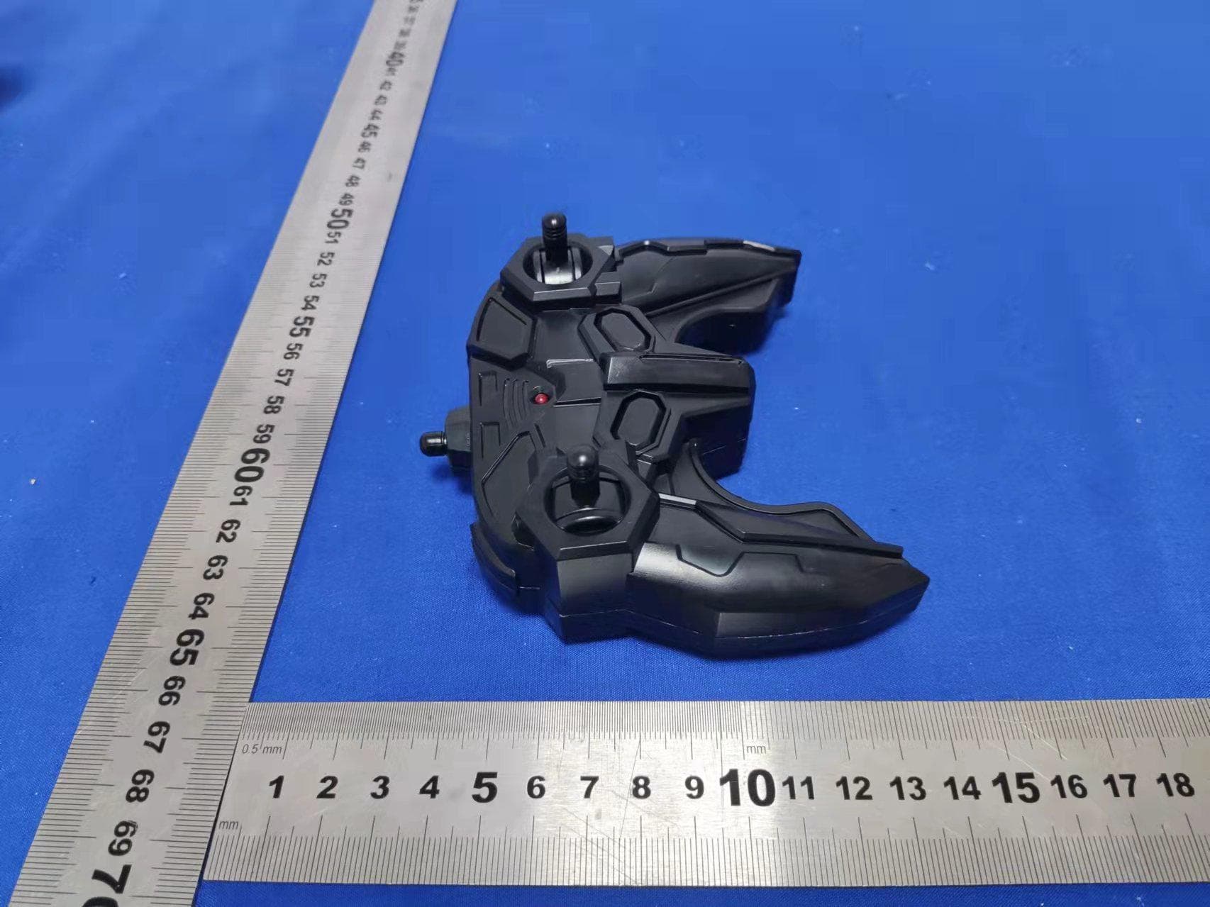 2555 remote control car - FCC ID 2A5T5-2555 - Shenzhen Stoga Technology CO., Ltd (4)