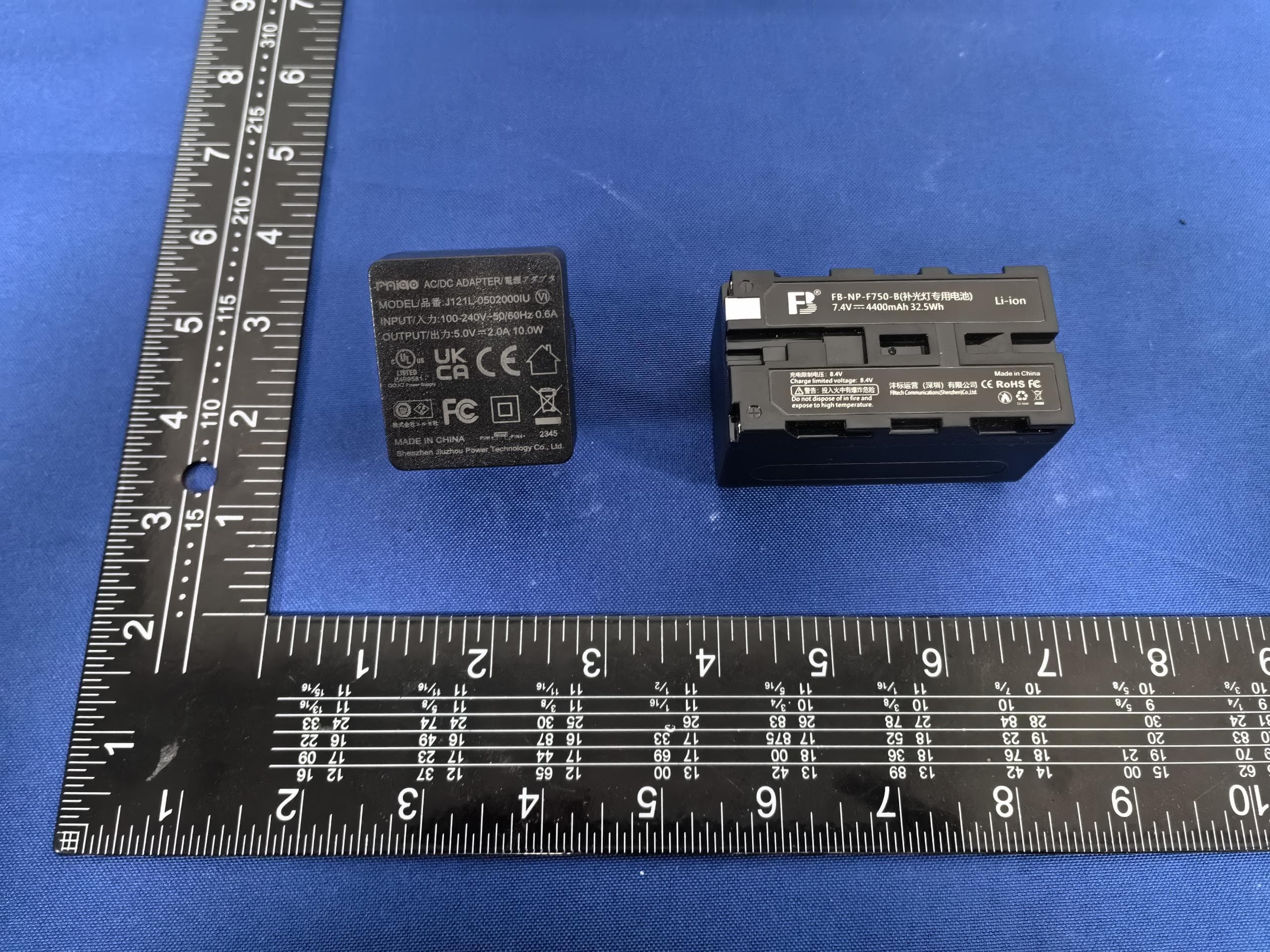 Wireless screen projector - FCC ID 2A5TQ-R200 - SHENZHEN SAGE IOT TECHNOLOGY CO.,LTD (2)