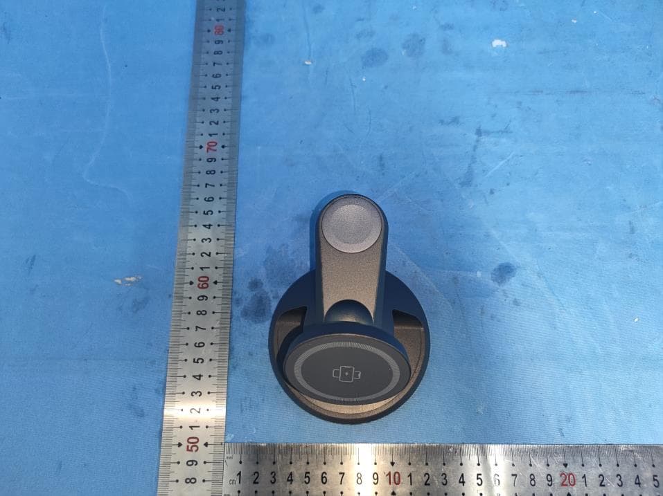 3 in 1 Wireless Charger - FCC ID 2A5UA-W19 - Shenzhen Autige Technology Co., Ltd (2)