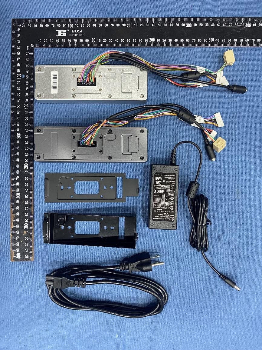 Smart Access Control Terminal - FCC ID 2A5UQ-OMNIAC20W - Armatura LLC (5)