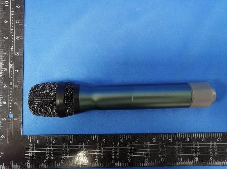 UHF Professional Wireless Microphone - FCC ID 2A5XU-U20 - Enping Zhongpu Electronic Co.,Ltd. (4)