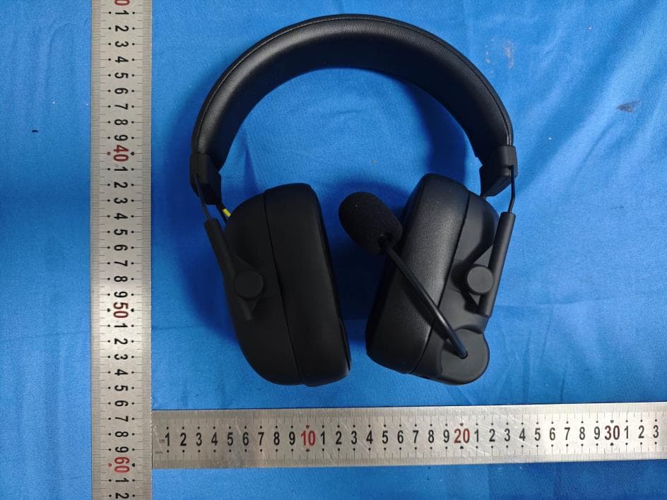 Gaming headset - FCC ID 2A5Y2-P4 - Shenzhen Hengmaolong Technology Co.,Ltd.