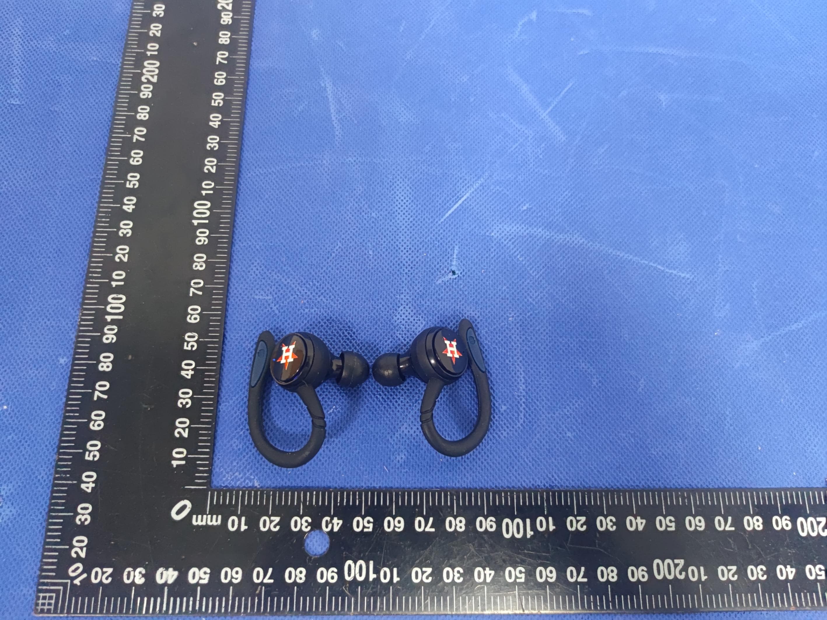 Wireless Earphones - FCC ID 2A5ZM-SRSEBTABLK - CYD Electronics (Shenzhen) Co., Ltd