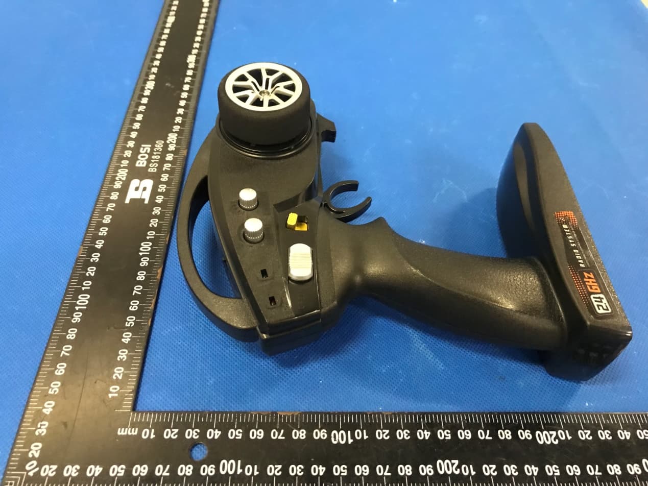Remote control car - FCC ID 2A668-FY-2022 - Shantou Chenghai Feiyue Toys Factory (5)
