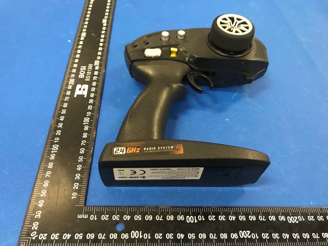 Remote control car - FCC ID 2A668-FY-2022 - Shantou Chenghai Feiyue Toys Factory (3)