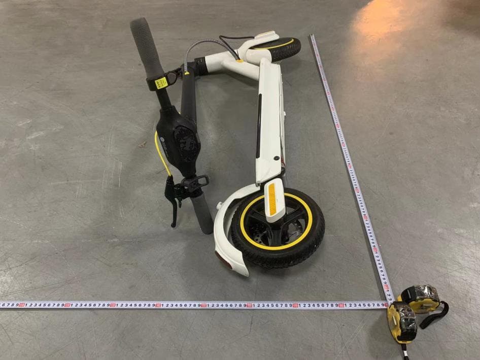 Two Wheels Folding Electric Scooter - FCC ID 2A66A-L1-PRO - ShenZhen Tomoloo Technology Industrial Co., Ltd.