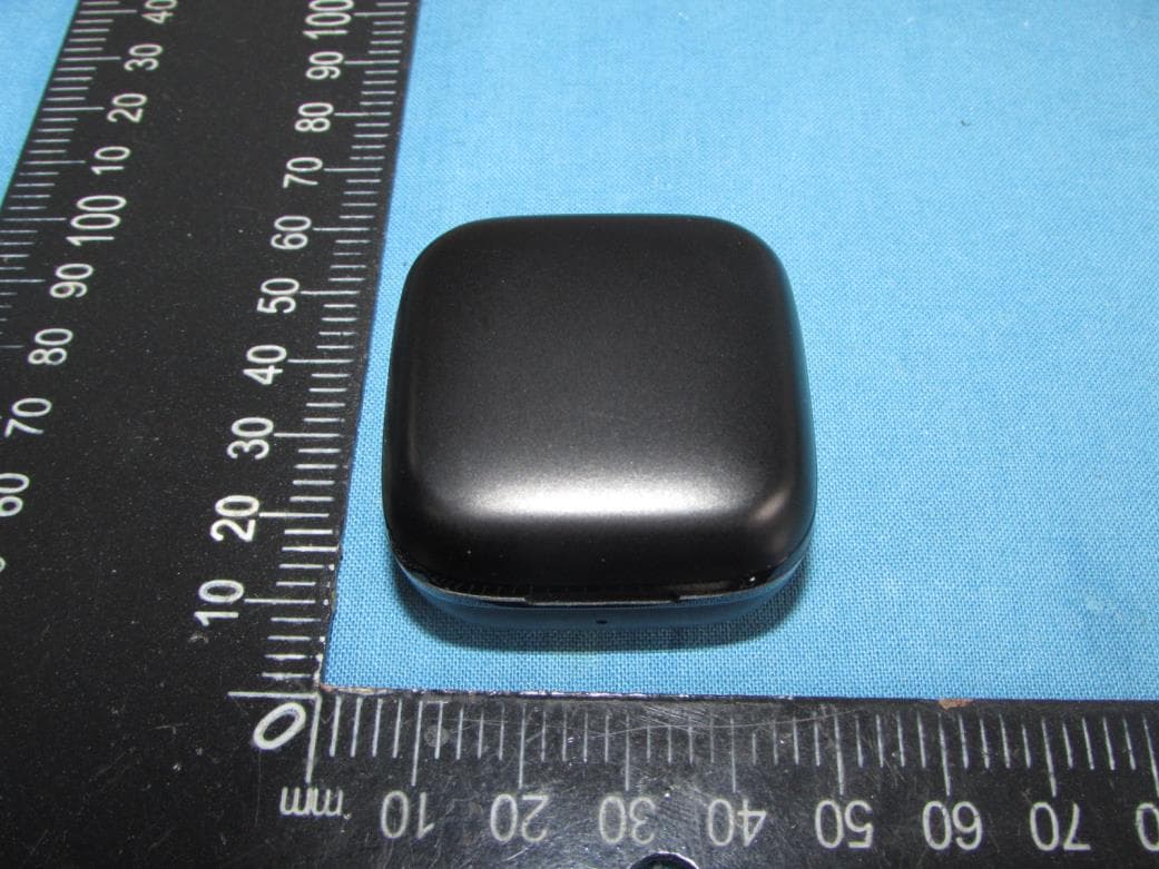 short video remote controller & Self-timer - FCC ID 2A66I-D01 - Shenzhen Lingan Wireless Technology Co., Ltd. (2)