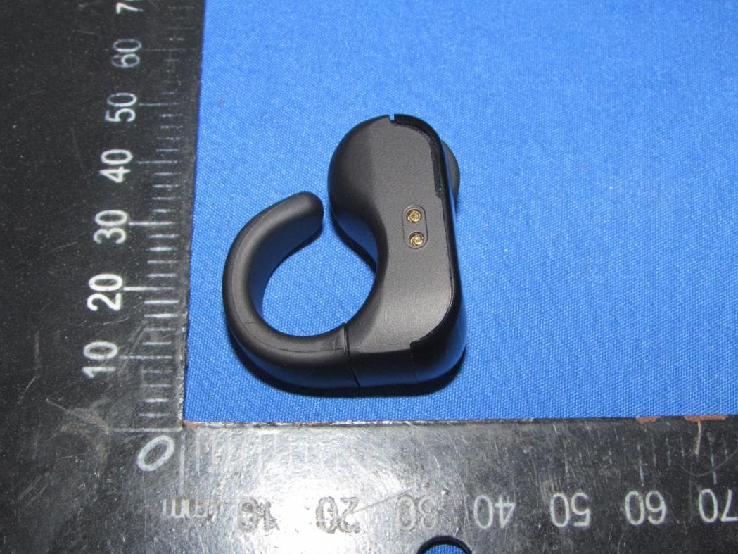 short video remote controller& Self-timer - FCC ID 2A66I-D06 - Shenzhen Lingan Wireless Technology Co., Ltd.